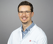 Dr. med. Maximilian  Moos