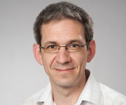  Oliver Bayer