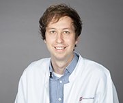 Dr. med. Alexander Benz Dr. med. Alexander Benz