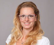 Dominique Grübel-Löw (aktuell in Elternzeit) Dominique Grübel-Löw (aktuell in Elternzeit)