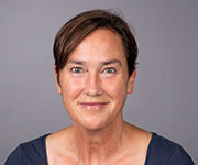  Anne Hoffmann