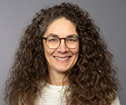 Dr. Vera Jakobi