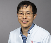 Dr. med. Suam Kim Dr. med. Suam Kim