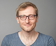 Dr. Mateusz Łącki