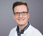 Dr. med. dent. Philipp Luhrenberg Dr. med. dent. Philipp Luhrenberg