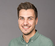  Julian Merz