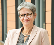 Dr. Cathrin Nourse
