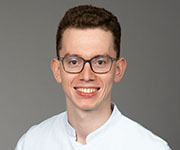 Dr. med. dent. Philipp Treib Dr. med. dent. Philipp Treib