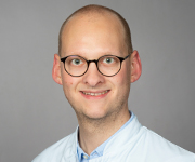 Dr. med. Lucas Wiesmann Dr. med. Lucas Wiesmann