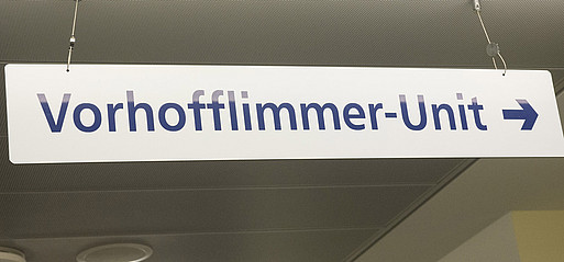 Der Wegweiser zur Vorhofflimmer-Unit im Geb. 605