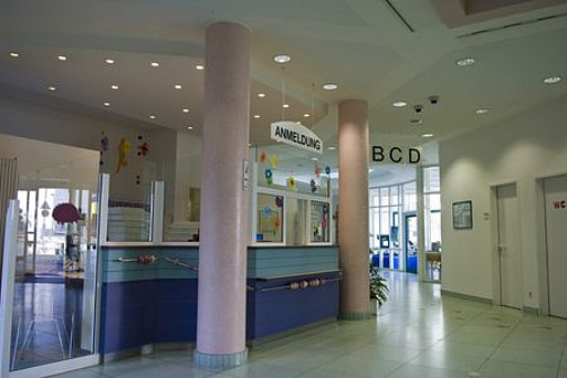 Foto: Rezeption der Kinderklinik / Markus Schmidt