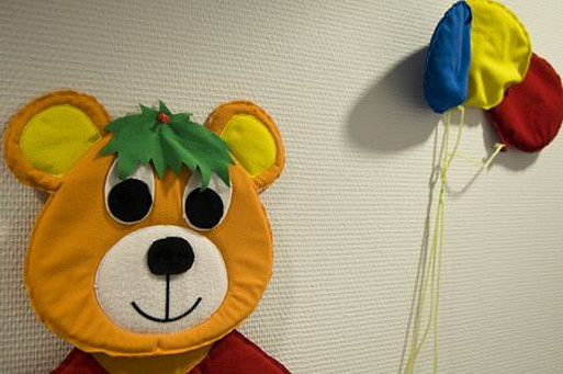 Foto: Bär mit Luftballons / Markus Schmidt