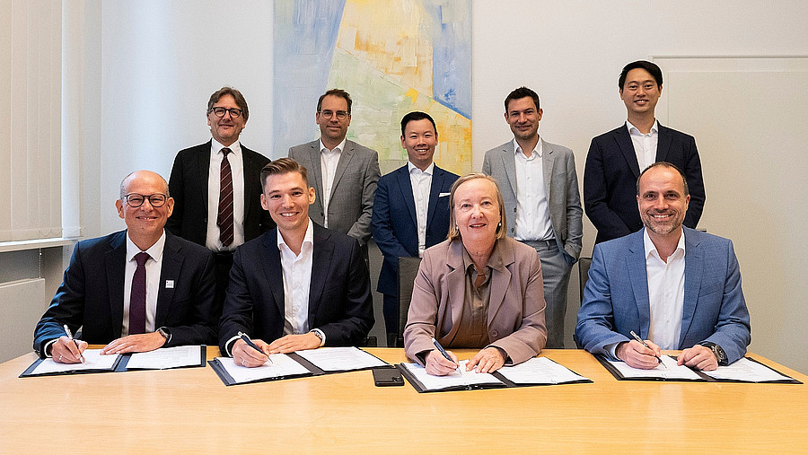 Vertragsunterzeichnung Rise with SAP