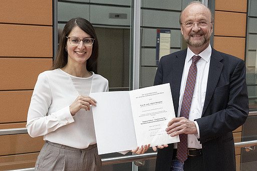 Dr. Jasmin Rezapour mit Univ.-Prof. Dr. Ulrich Förstermann