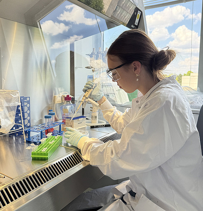 SommerUni Pipettieren