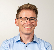 Univ.-Prof. Dr.  Michael Delacher