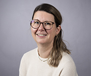  Madeleine Tabatabai-Madani