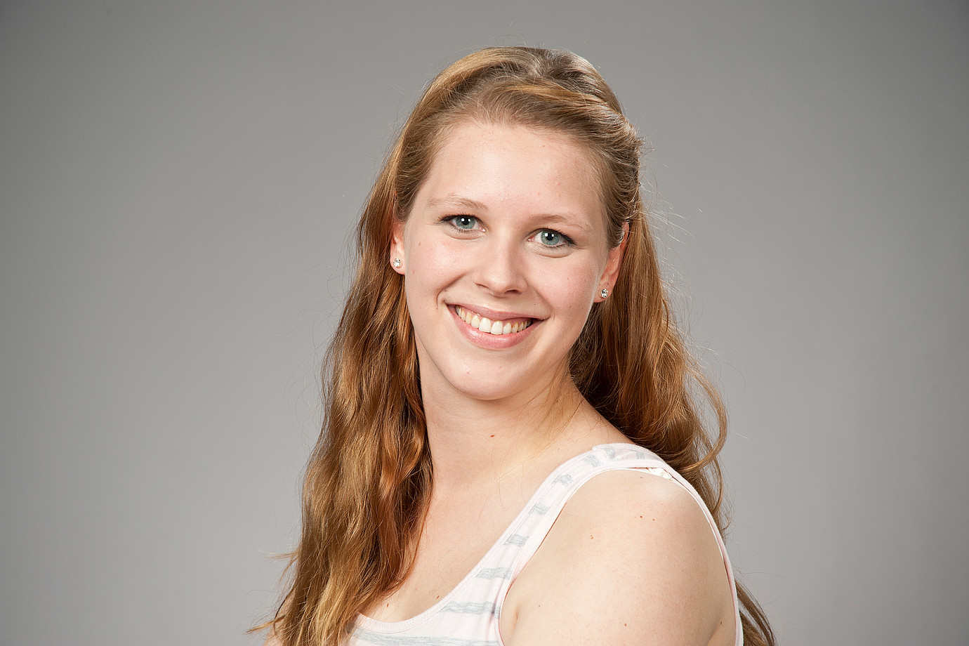  Nicole Kessel