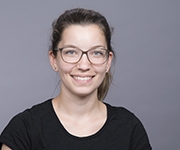  Laura Knoll